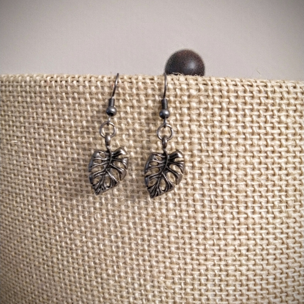 Earrings - Picture 5 of 10